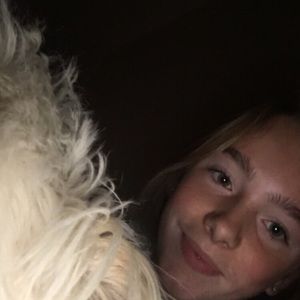 Meet your Posher, Ava